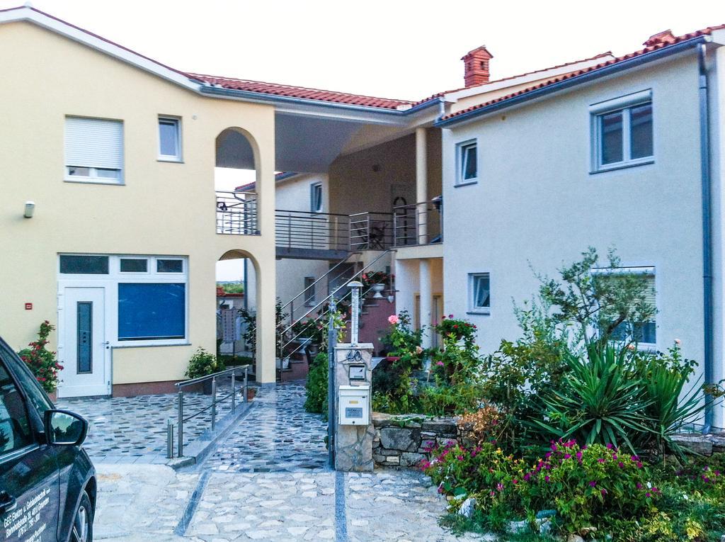 Guest House Croatia Fazana Bagian luar foto