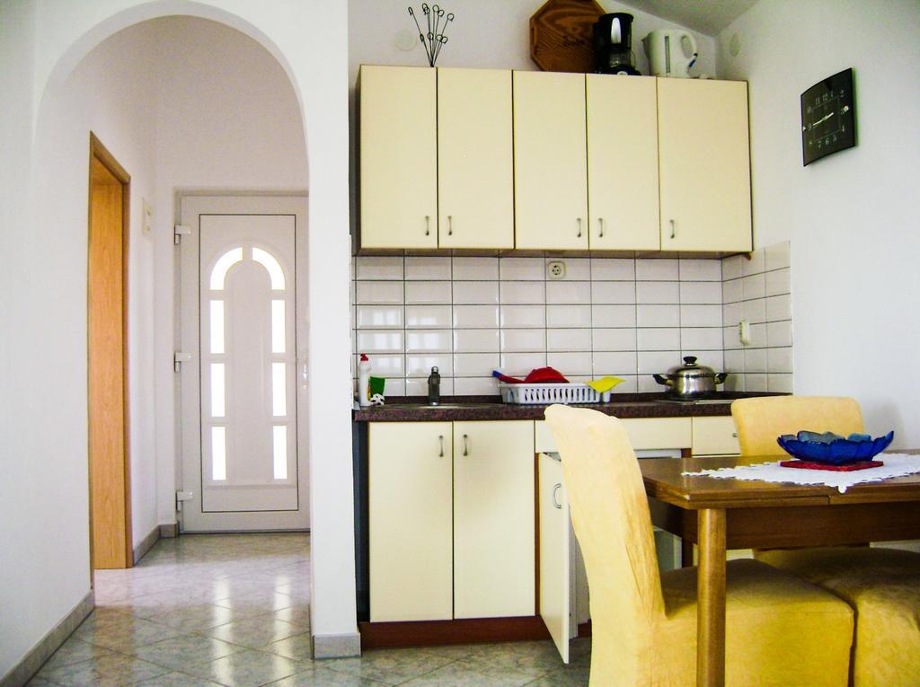 Guest House Croatia Fazana Bagian luar foto