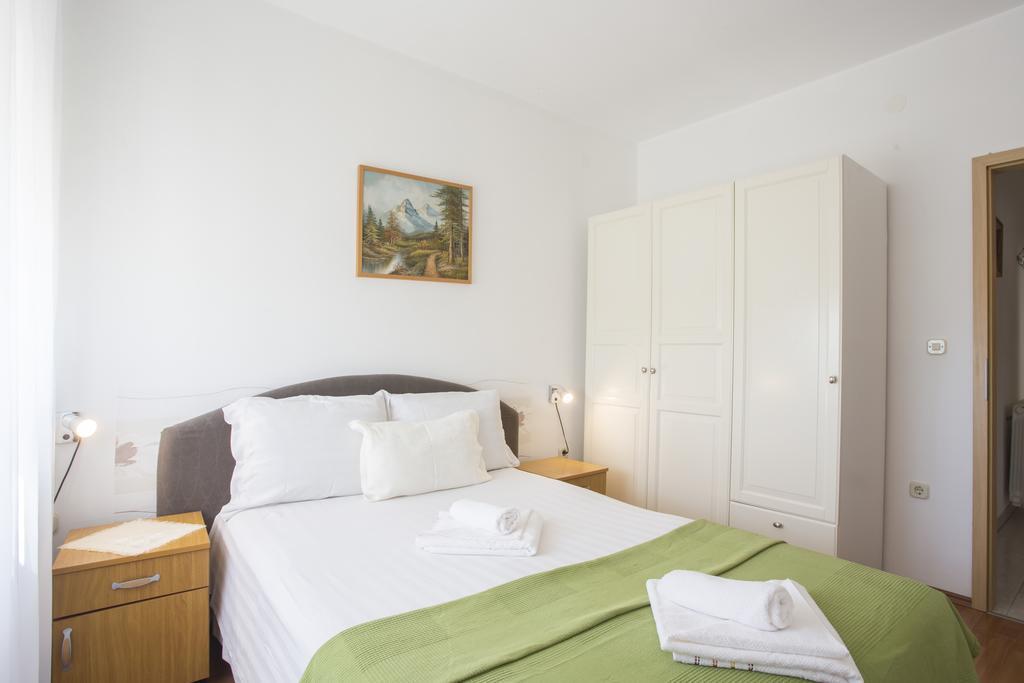Guest House Croatia Fazana Bagian luar foto