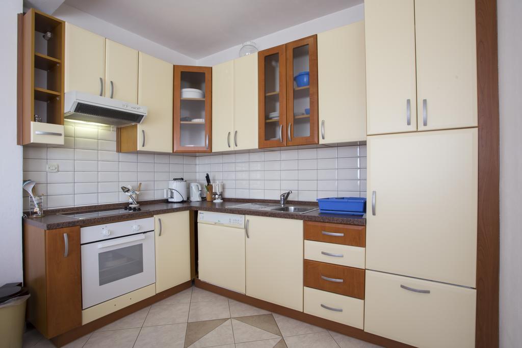 Guest House Croatia Fazana Bagian luar foto