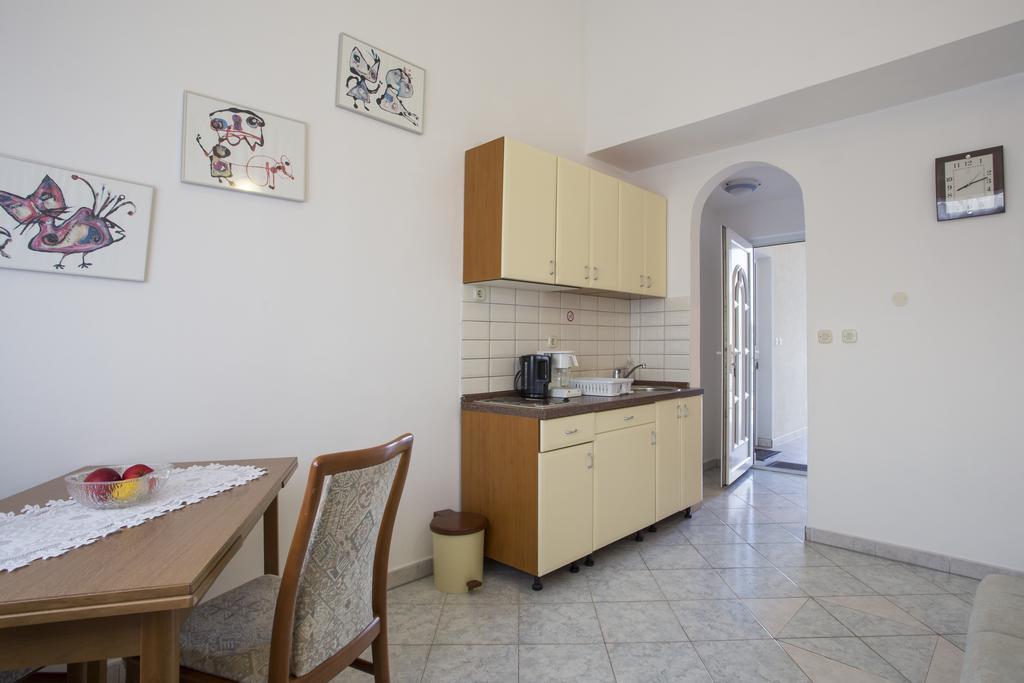 Guest House Croatia Fazana Bagian luar foto
